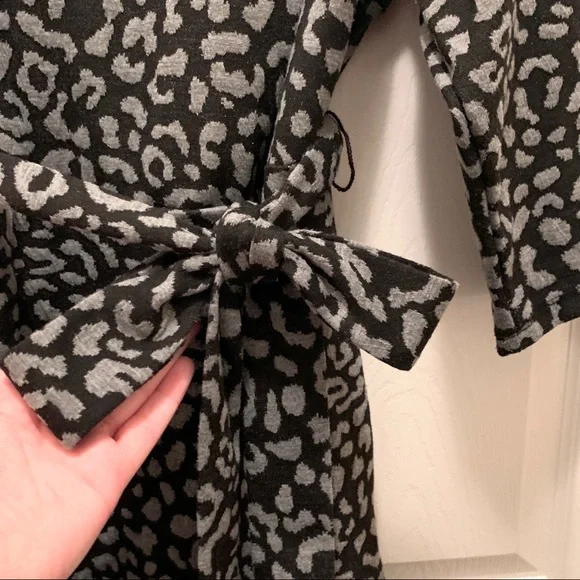 Lane Bryant Belted Animal Print Tunic - Size 14/16 - Picture 4 of 10